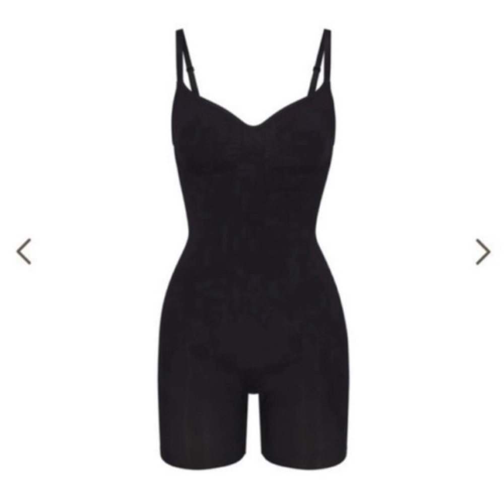 SKIMS SEAMLESS SCULPT MID THIGH BODYSUIT ONYX BLACK LARGE